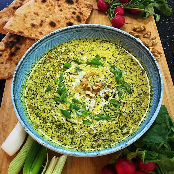 کله جوش اصفهانی با کشک و نعنا و گردو